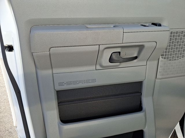 Used 2024 Ford E-450 Cutaway - photo 4