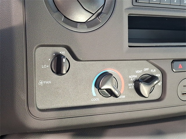 Used 2024 Ford E-450 Cutaway - photo 7
