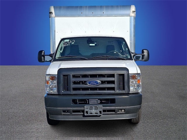 Used 2024 Ford E-450 Cutaway - photo 25