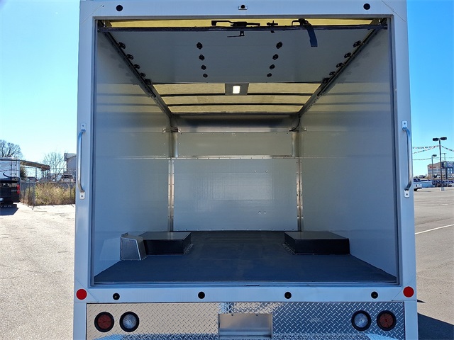 Used 2024 Ford E-450 Cutaway - photo 20