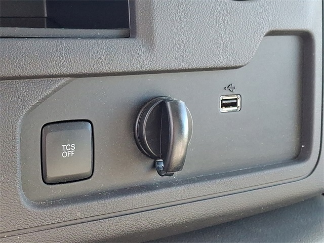 Used 2024 Ford E-450 Cutaway - photo 14