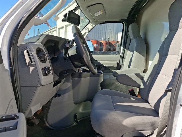 Used 2024 Ford E-450 Cutaway - photo 5