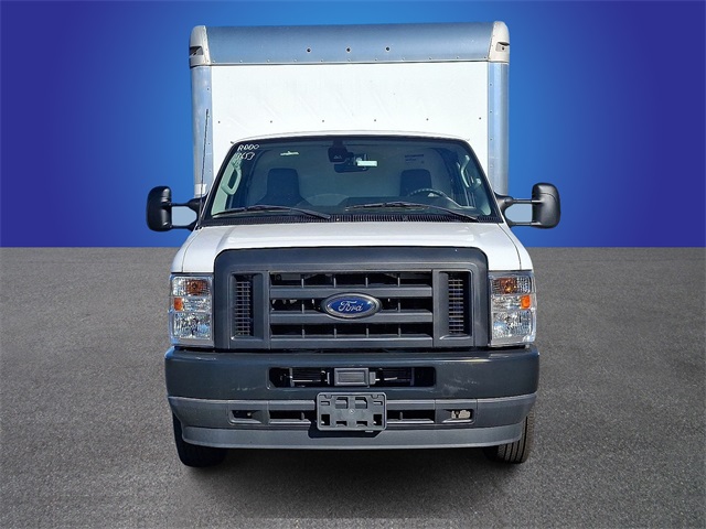 Used 2024 Ford E-450 Cutaway - photo 25