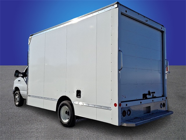 Used 2024 Ford E-450 Cutaway - photo 29