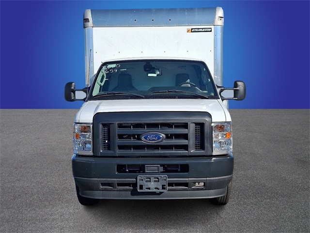 Used 2024 Ford E-450 Cutaway - photo 24