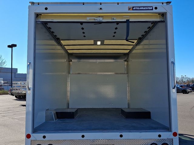 Used 2024 Ford E-450 Cutaway - photo 19