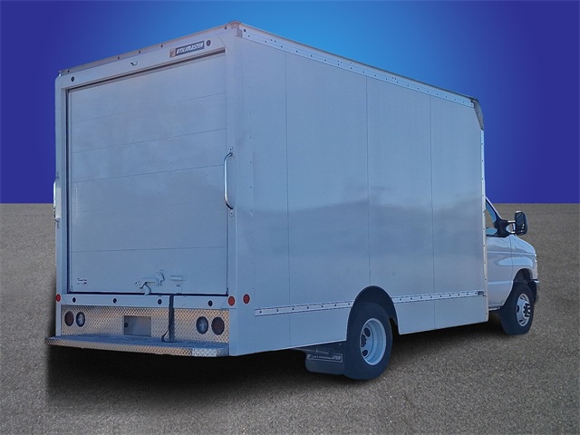 Used 2024 Ford E-450 Cutaway - photo 26