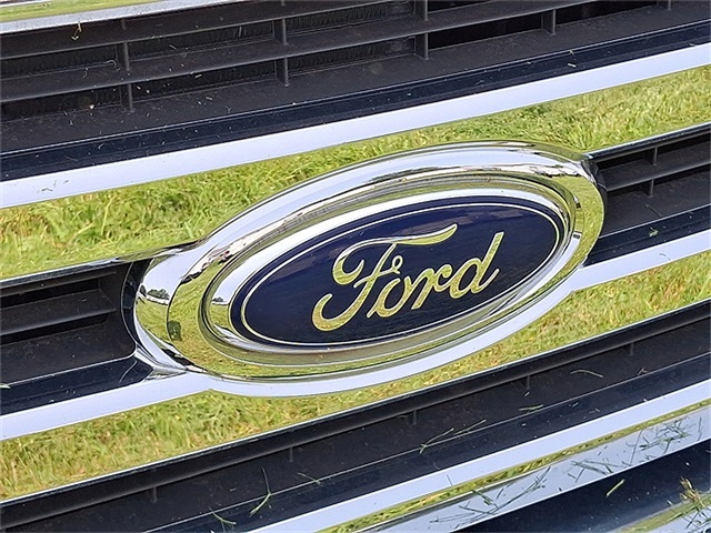 New 2023 Ford E-350 Cutaway - photo 3