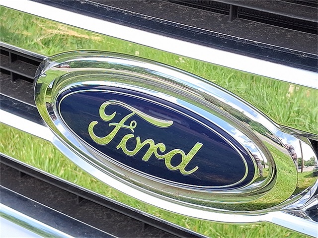 New 2023 Ford E-350 Cutaway - photo 4