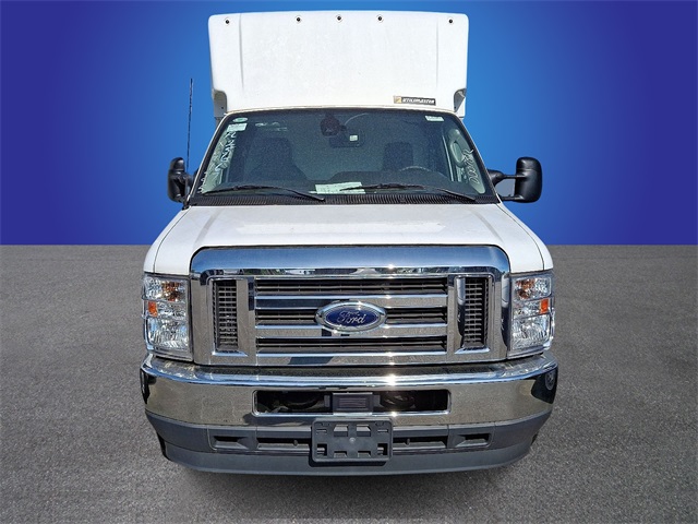 New 2024 Ford E-350 - photo 2