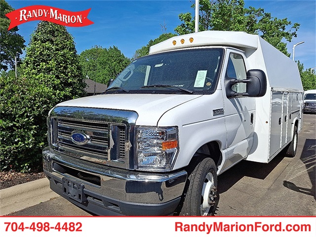 New 2024 Ford E-450 - photo 1