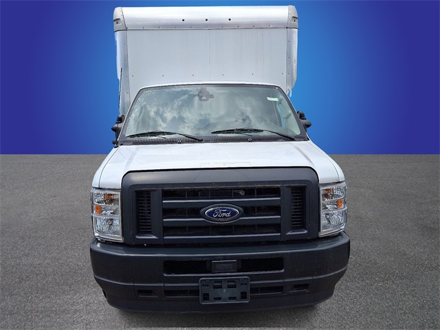 New 2024 Ford E-450 - photo 2