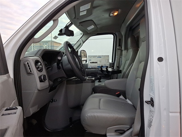 New 2025 Ford E-450 - photo 1