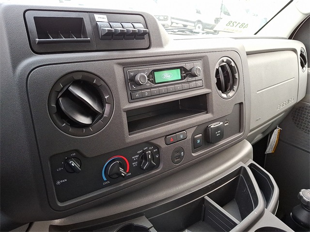 New 2025 Ford E-450 - photo 2