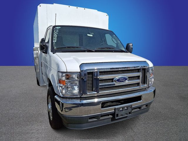 New 2025 Ford E-350 Cutaway - photo 3