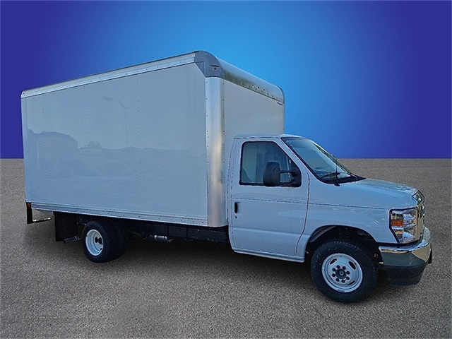 New 2025 Ford E-350 - photo 2