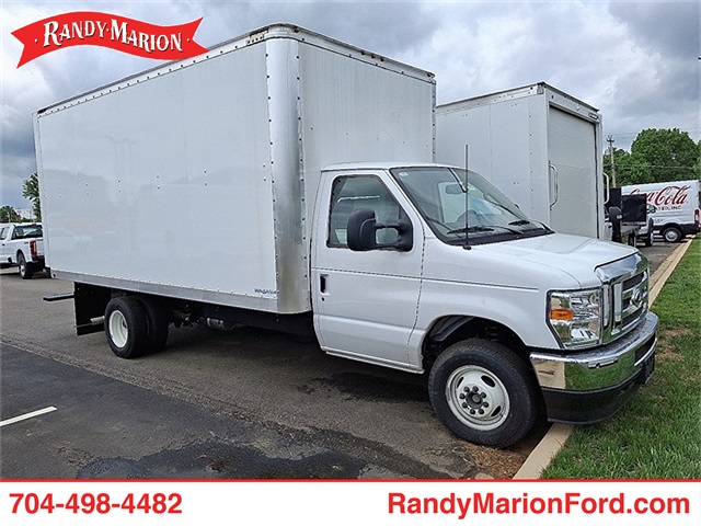 New 2025 Ford E-450 - photo 1