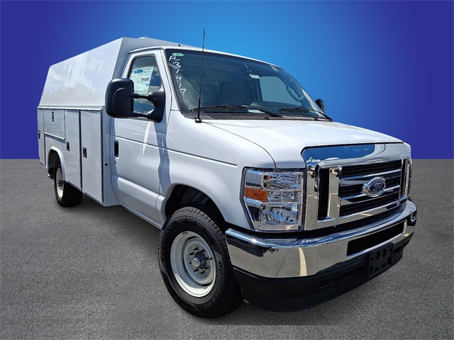 New 2025 Ford E-350 Cutaway - photo 3