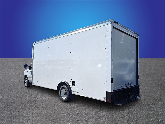 New 1996 Ford E-450 Cutaway - photo 3
