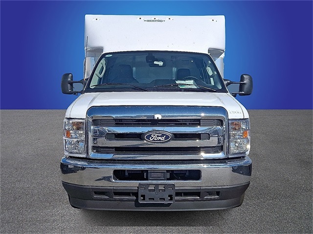 New 2026 Ford E-350 - photo 2