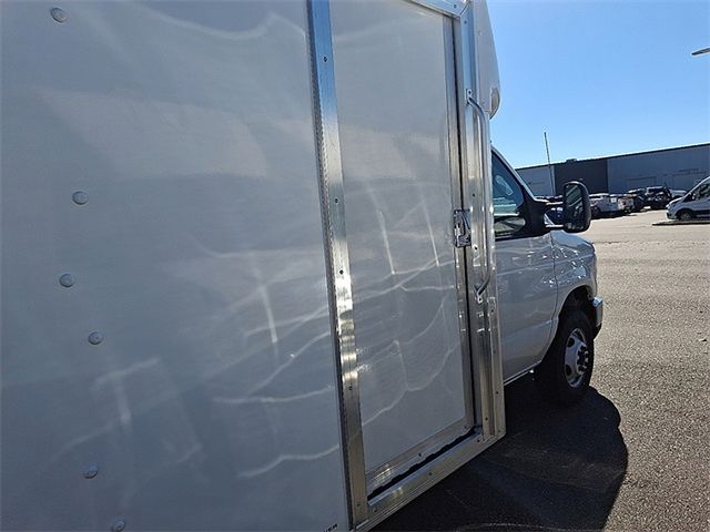 New 2026 Ford E-350 Cutaway - photo 4