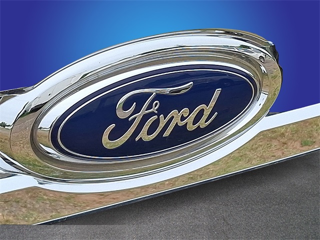 New 2022 Ford E-350 Cutaway - photo 3