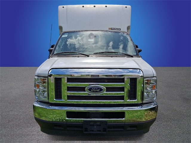 New 2024 Ford E-350 - photo 2