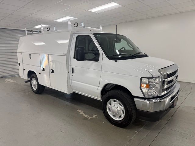 New 2026 Ford E-350 Cutaway - photo 4