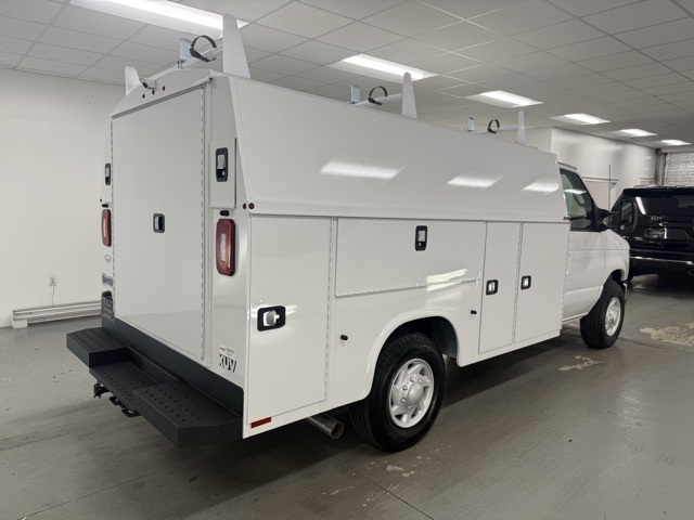 New 2026 Ford E-350 Cutaway - photo 6