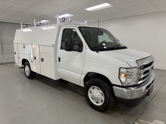 New 2026 Ford E-350 Cutaway - photo 5
