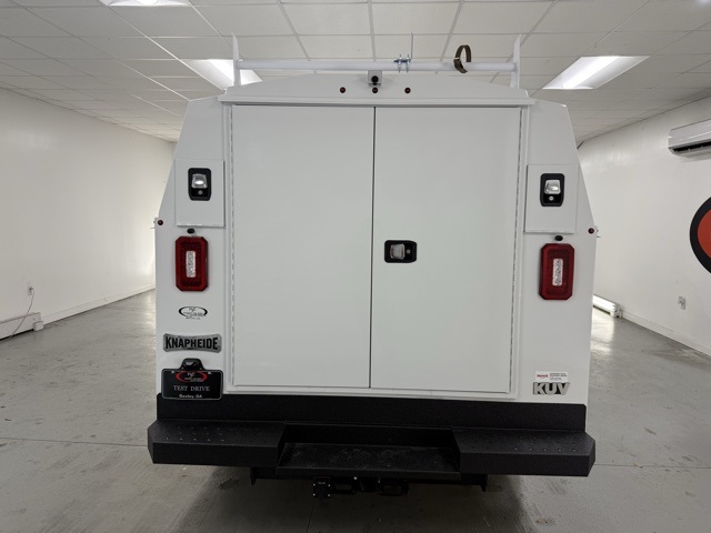 New 2026 Ford E-350 Cutaway - photo 8