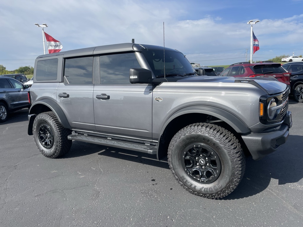 Used 2022 Ford Bronco - photo 2
