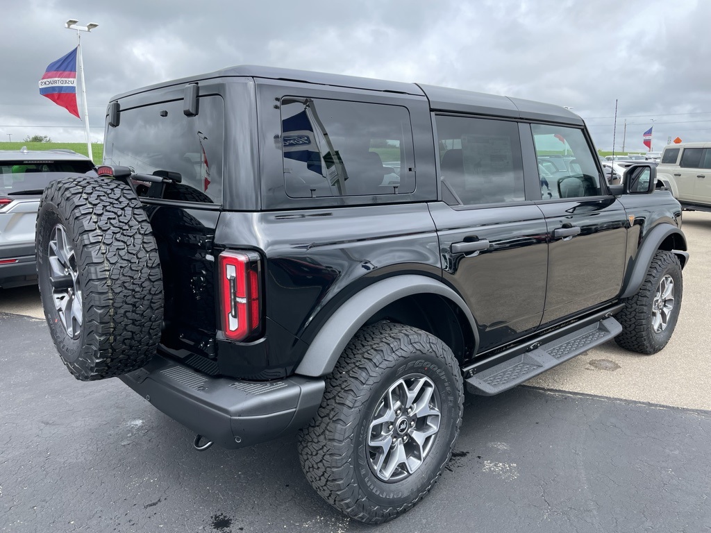 New 2025 Ford Bronco Badlands - photo 4