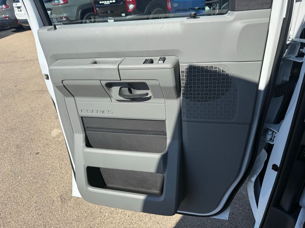 New 2026 Ford E-350 Cutaway - photo 39