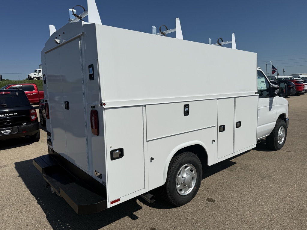 New 2026 Ford E-350 Cutaway - photo 4