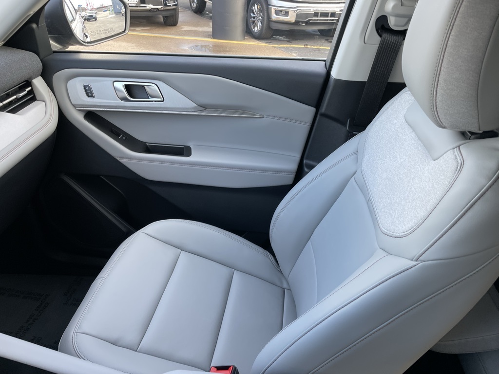 New 2026 Ford Explorer ACTIV - photo 10