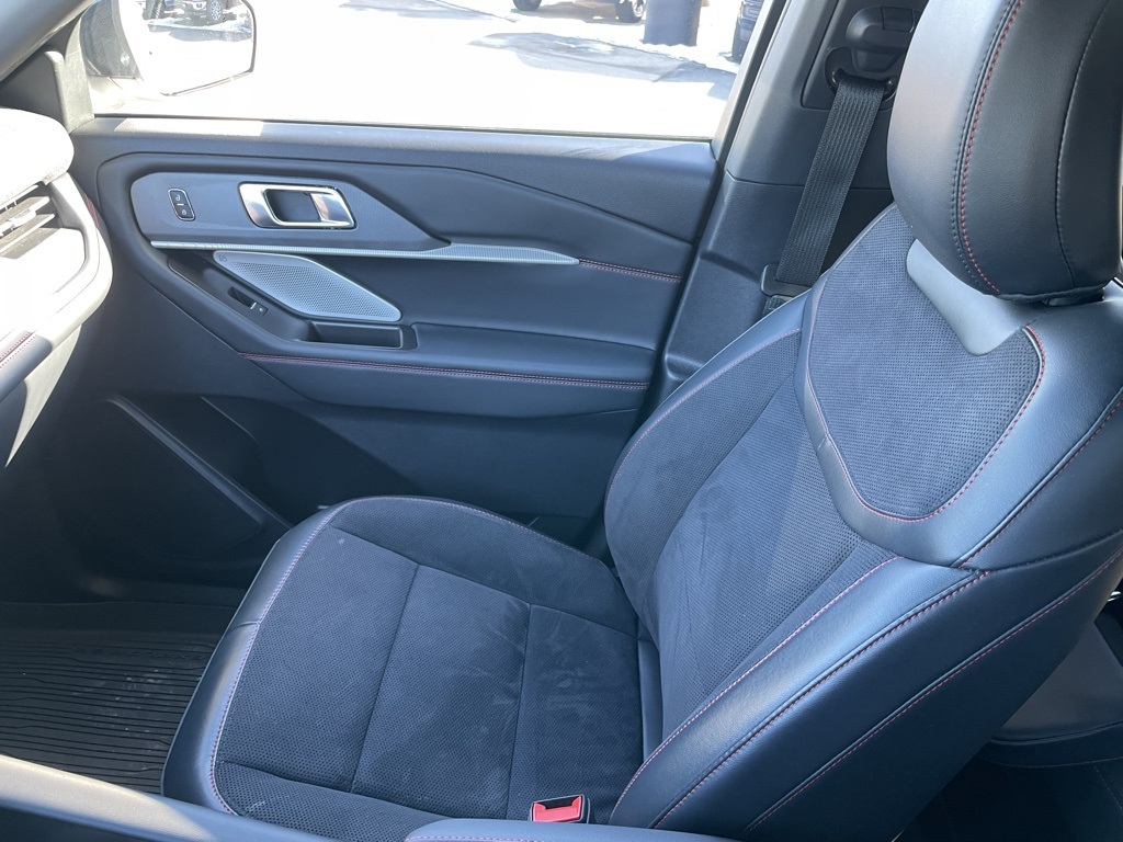 Used 2025 Ford Explorer ST - photo 24