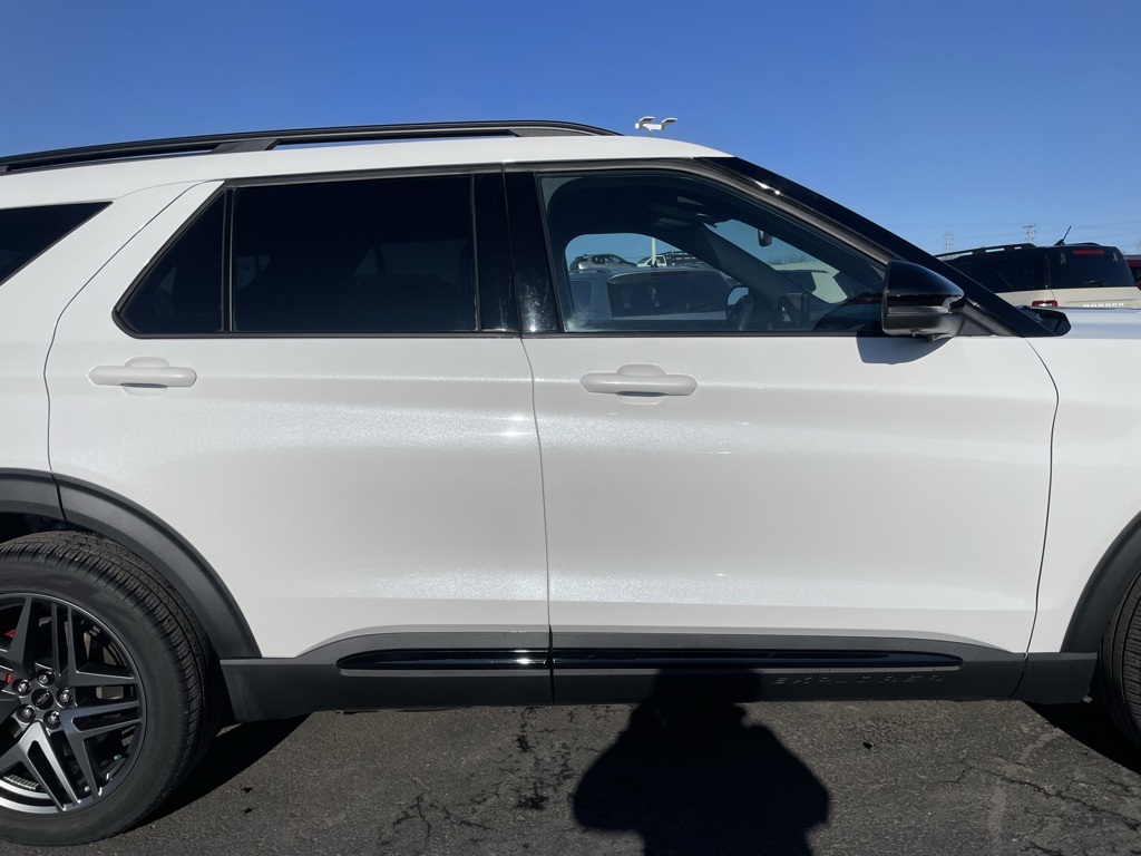 Used 2025 Ford Explorer ST - photo 32