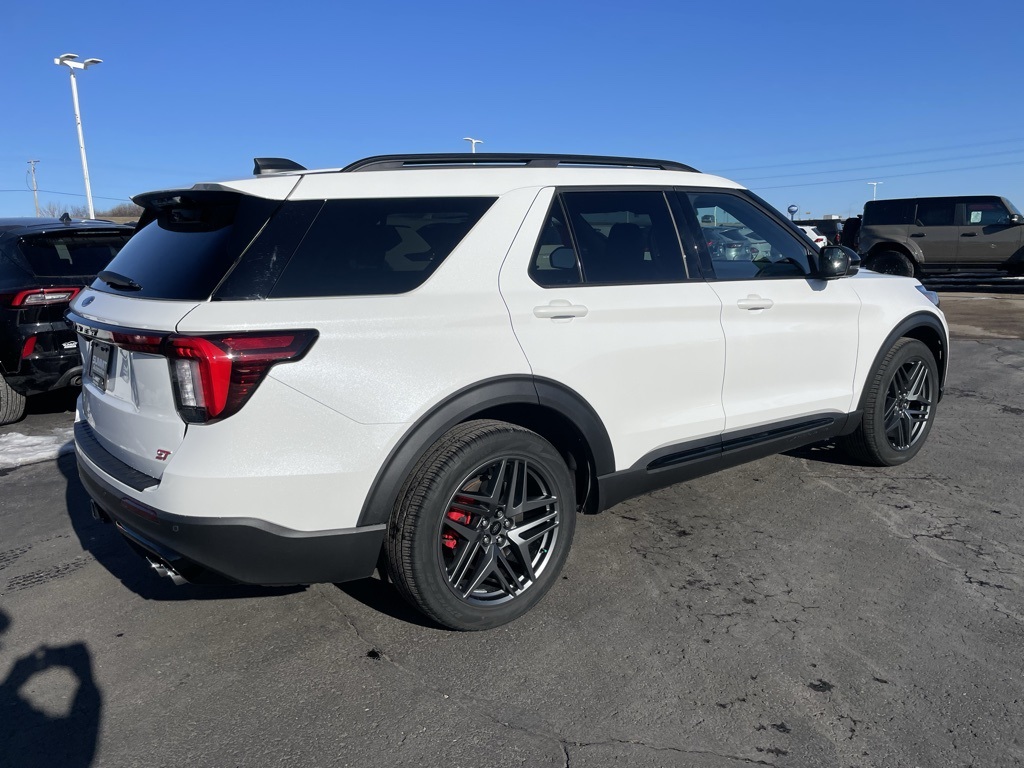 Used 2025 Ford Explorer ST - photo 3