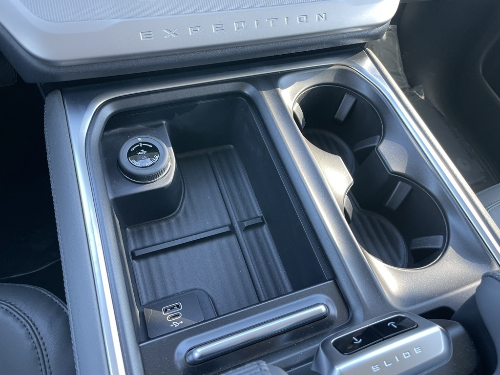 New 2026 Ford Expedition ACTIV - photo 13