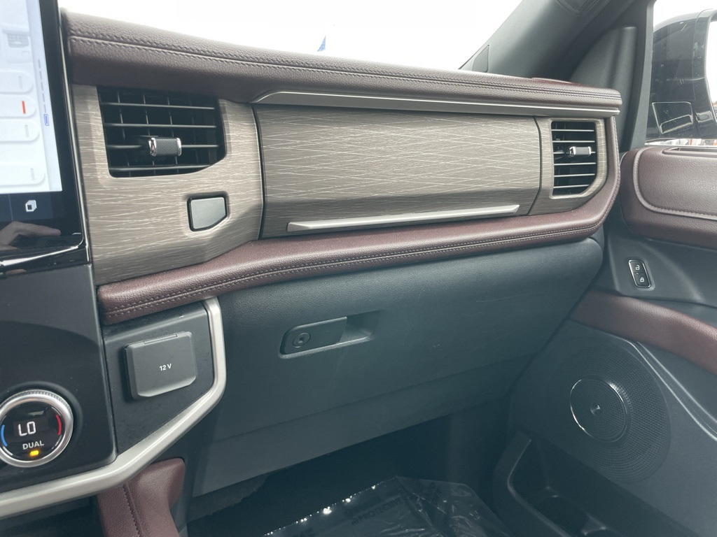 Used 2024 Ford Expedition MAX Limited - photo 52