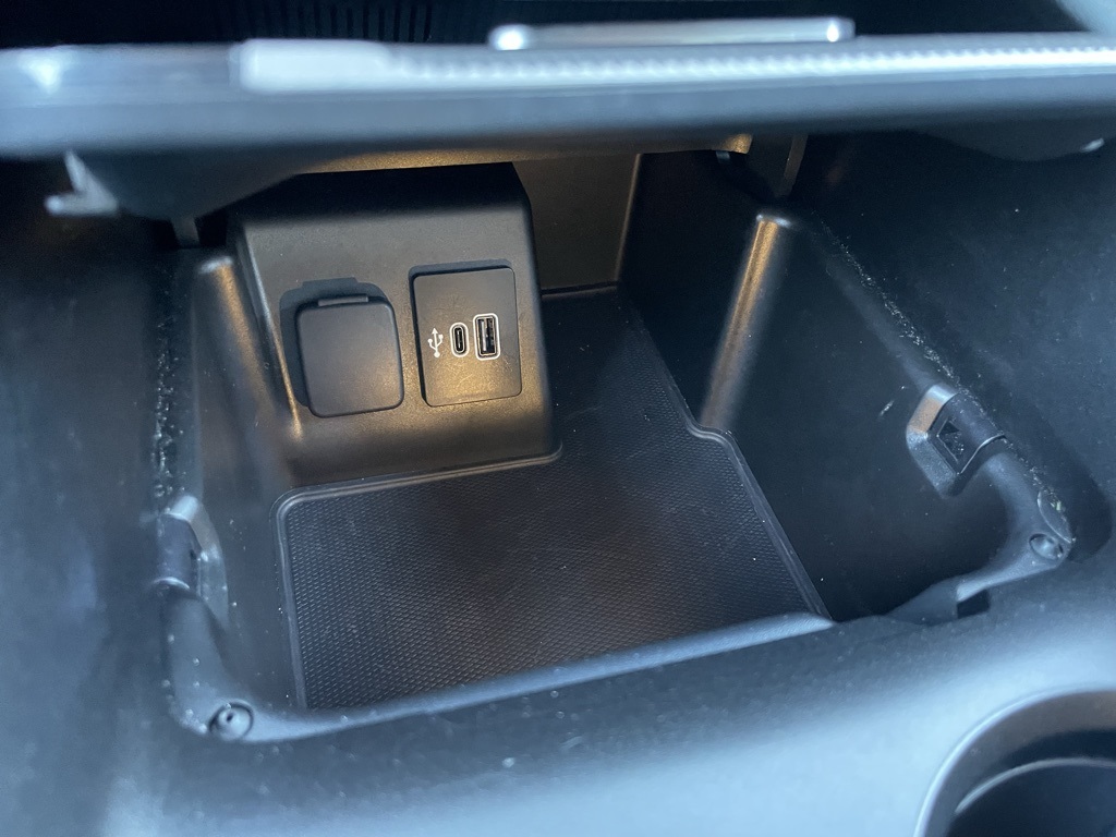 Used 2025 Ford Explorer - photo 1