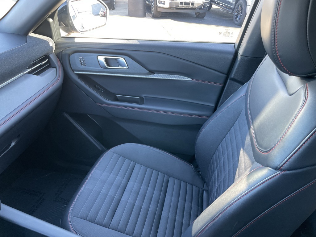 Used 2025 Ford Explorer ST-Line - photo 10