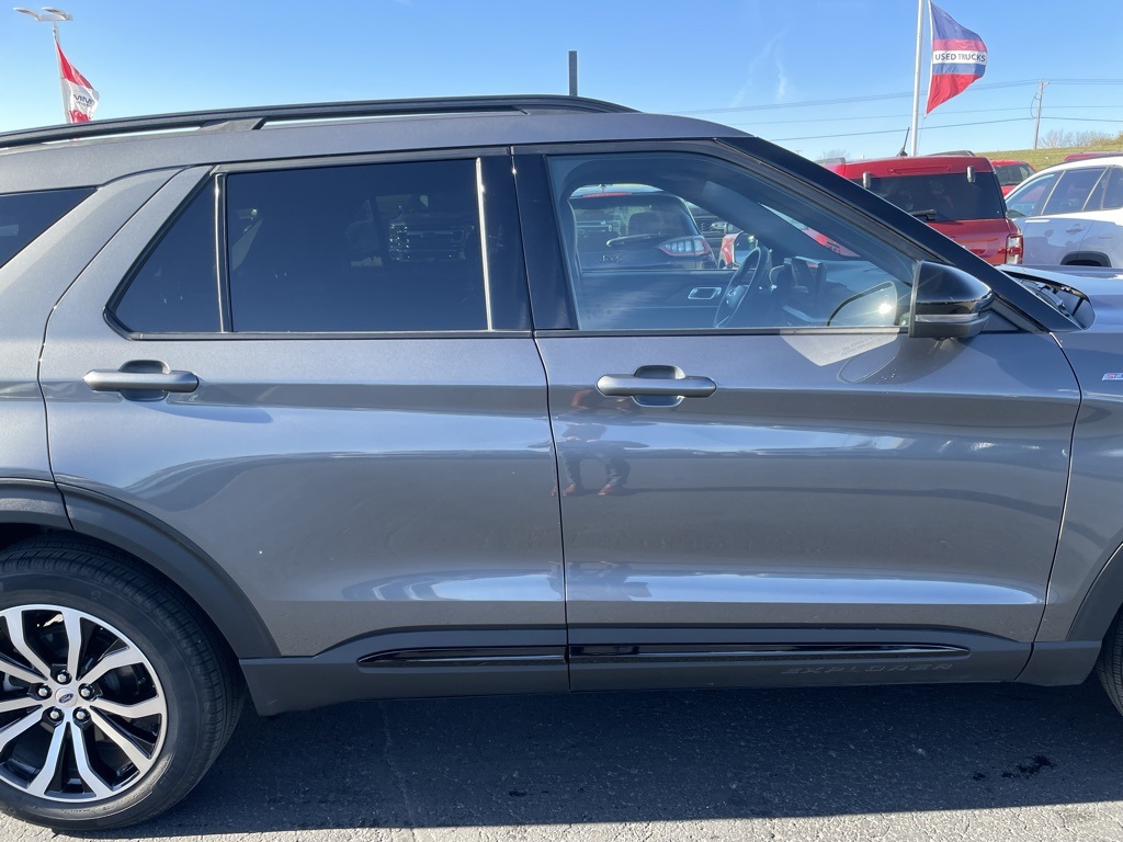 Used 2025 Ford Explorer ST-Line - photo 18