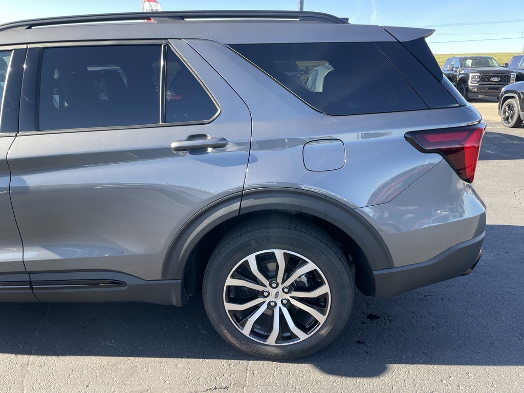 Used 2025 Ford Explorer ST-Line - photo 27