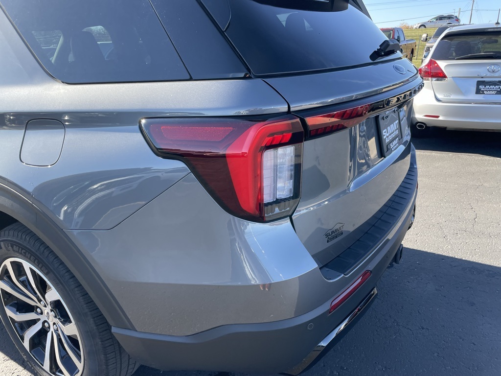 Used 2025 Ford Explorer ST-Line - photo 28