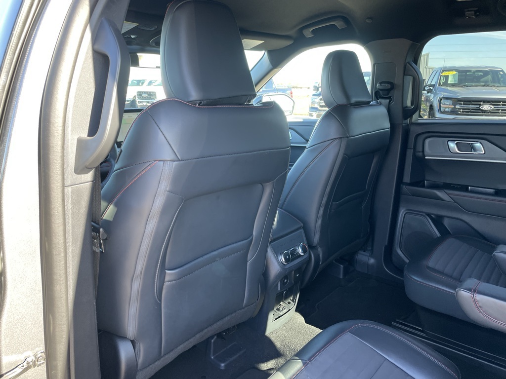 Used 2025 Ford Explorer ST-Line - photo 43