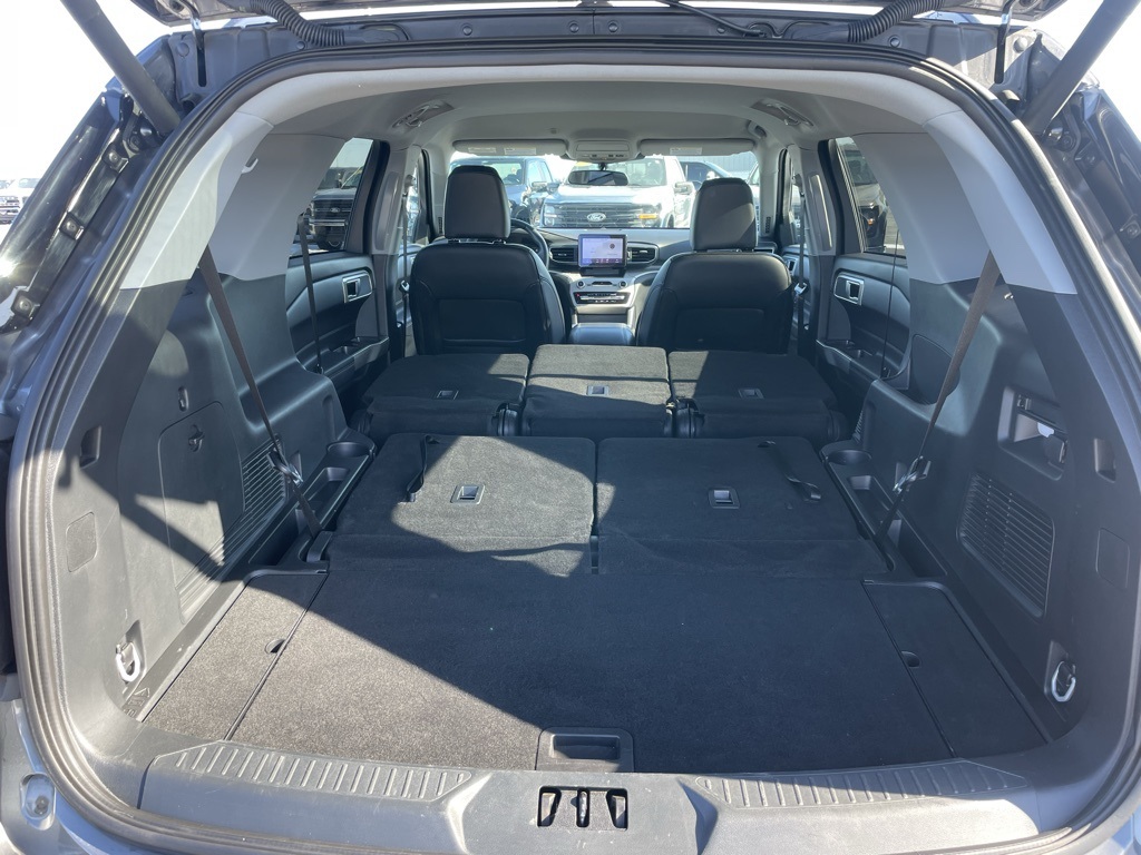 Used 2023 Ford Explorer XLT - photo 32