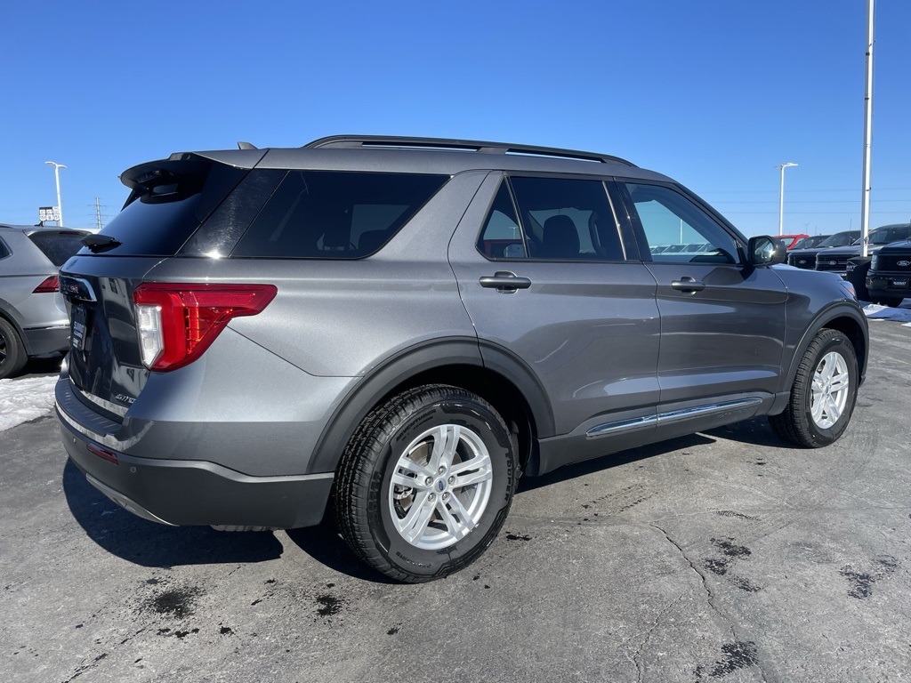 Used 2023 Ford Explorer XLT - photo 3