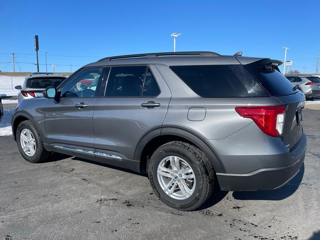 Used 2023 Ford Explorer XLT - photo 4